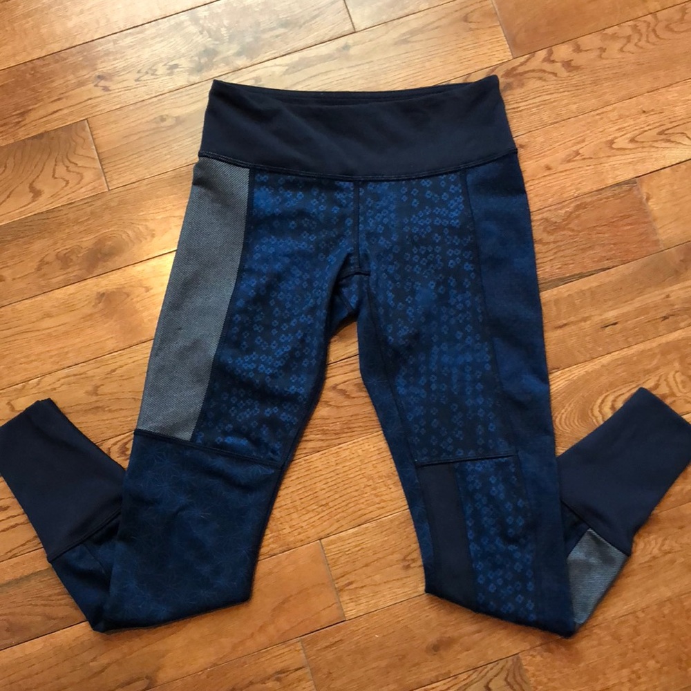 Cool Lululemon leggings!